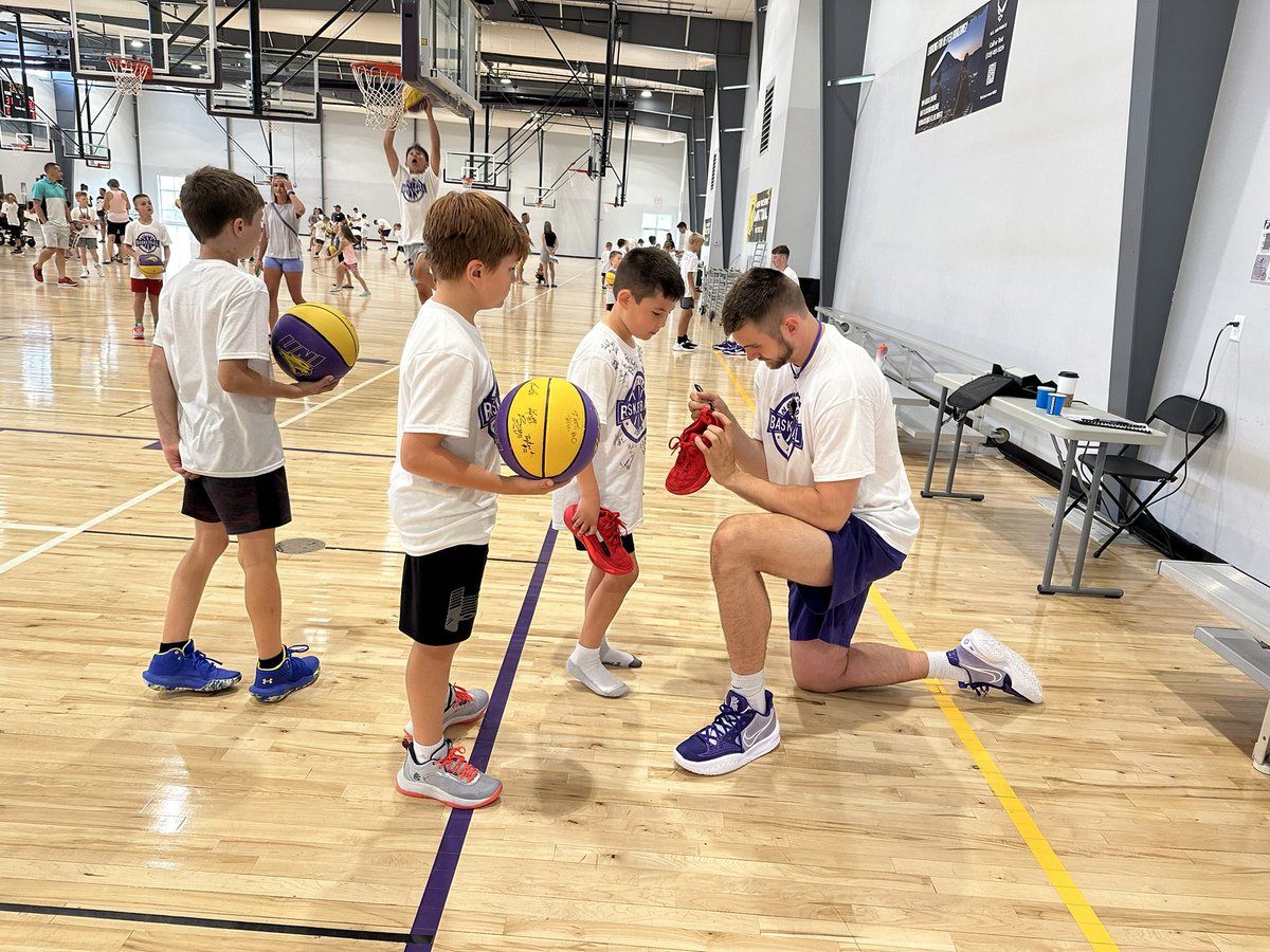 DRIVING THE LANE/Chuck Rowe (@dtl319) on Twitter photo ME - Chucky, do you want to get <a href="/stuttle10/">Seth Tuttle</a> to sign your shoe? He played with an NBA team? CHUCKY - Well, Ummm, can I actually get Big <a href="/Aphyfe50/">Austin Phyfe</a>? Love how much Big Phyfe from <a href="/UNImbb/">UNI Basketball</a> loves kids. (Absolutely NO disrespect to Seth, as he knows it’s all about the current guys) ME - Chucky, do you want to get <a href="/stuttle10/">Seth Tuttle</a> to sign your shoe? He played with an NBA team? CHUCKY - Well, Ummm, can I actually get Big <a href="/Aphyfe50/">Austin Phyfe</a>? Love how much Big Phyfe from <a href="/UNImbb/">UNI Basketball</a> loves kids. (Absolutely NO disrespect to Seth, as he knows it’s all about the current guys)