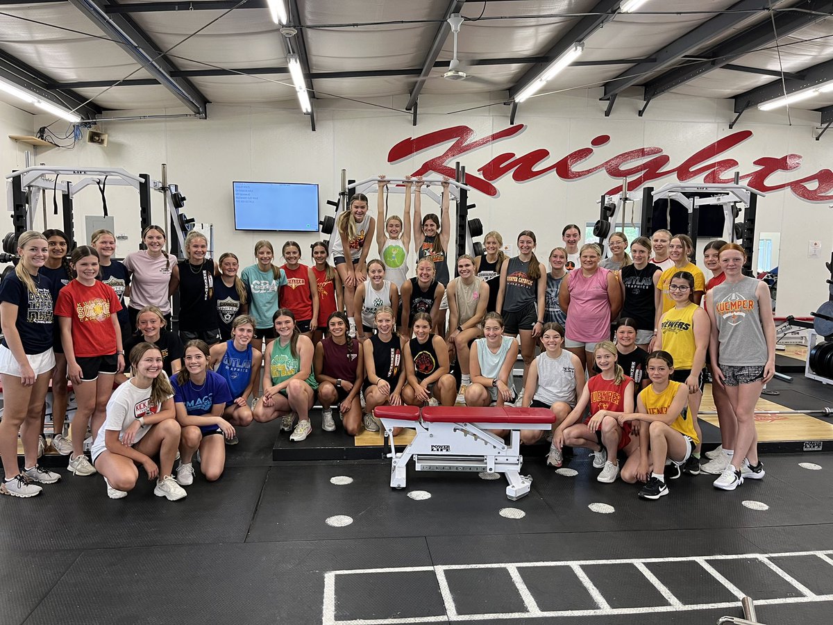 Girls session continues to kill it! Big numbers and REAL BIG Energy! Loved their theme today of no sleeves!!!