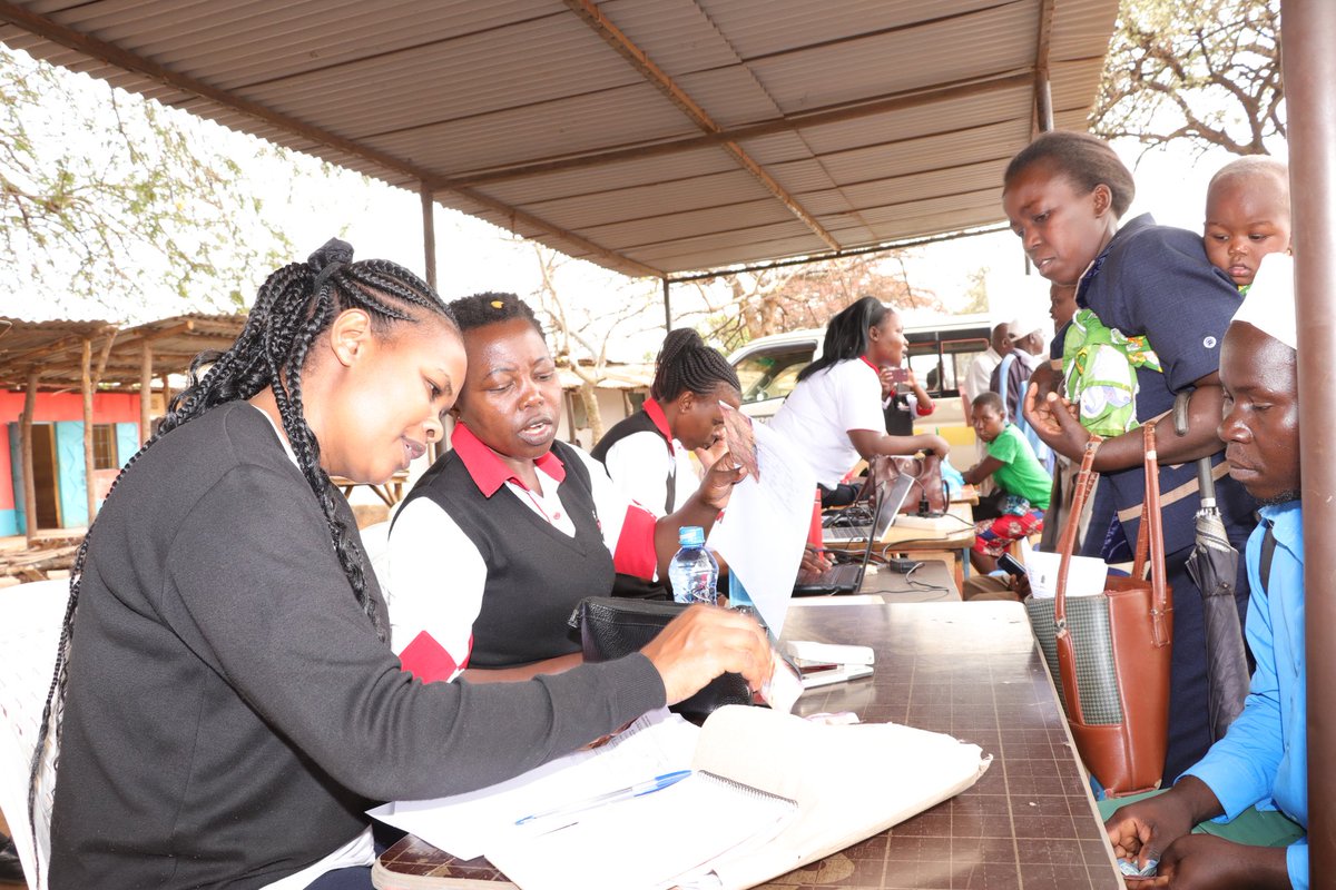 DoubleN014's tweet photo. We continued availing the Huduma Centre services to our people at Kabugua Ka Nyama in Evurore ward.

Accessing government services to the rural constituents is the best thing we can do.
#ngathayacounty014 
#womanrepembu 
#Doublenmapemamapema 
#HudumaMashinani https://t.co/85hMg7EEVk