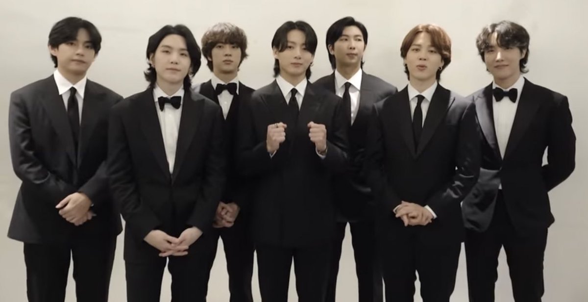 Bangtan'ın üniversite sınavına girecek olanlar için mesajları; a thread 🫶🏻

🐥: Fazlasıyla hazırlandınız ve umuyoruz ki sınav boyunca sakin kalabilirsiniz. Sakin kalmak güzel sonuçlar getirecektir.