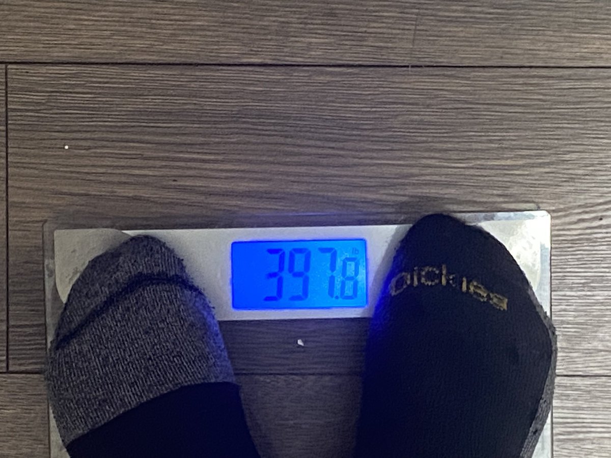 I know some people gon crack jokes. But a month ago I was 6’2 420, the heaviest I ever been. I’ve been locked in crazy off camera. Even while streaming everyday 6-10hrs 💯let’s keep workin