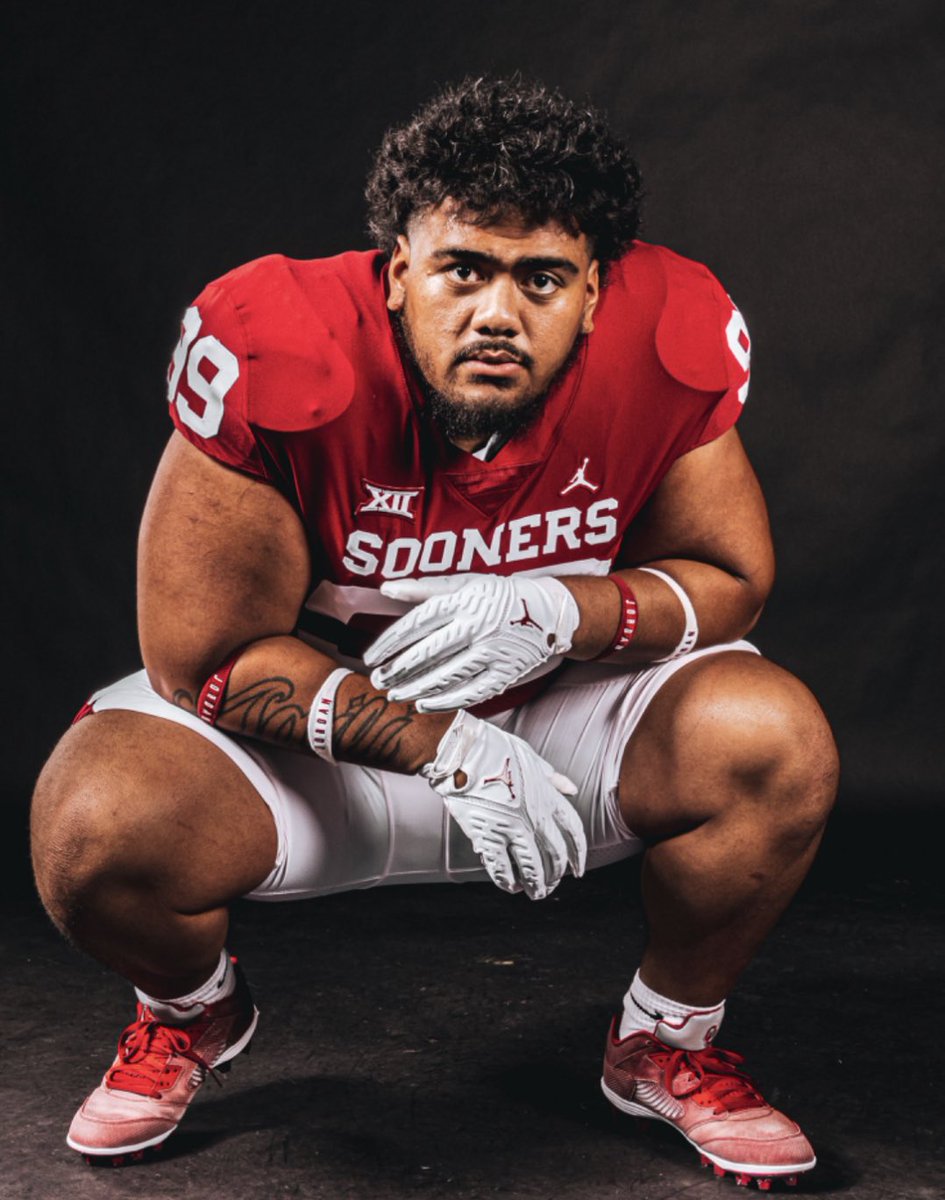 Jefferson West and Topeka High product Danny Saili commits to Oklahoma football 🏈 The 6’3” 390 lb defensive lineman spent one season at Hutchinson CC and impressed as a freshman with 18 tackles and one sack. Juco route can be a great option for many players.…