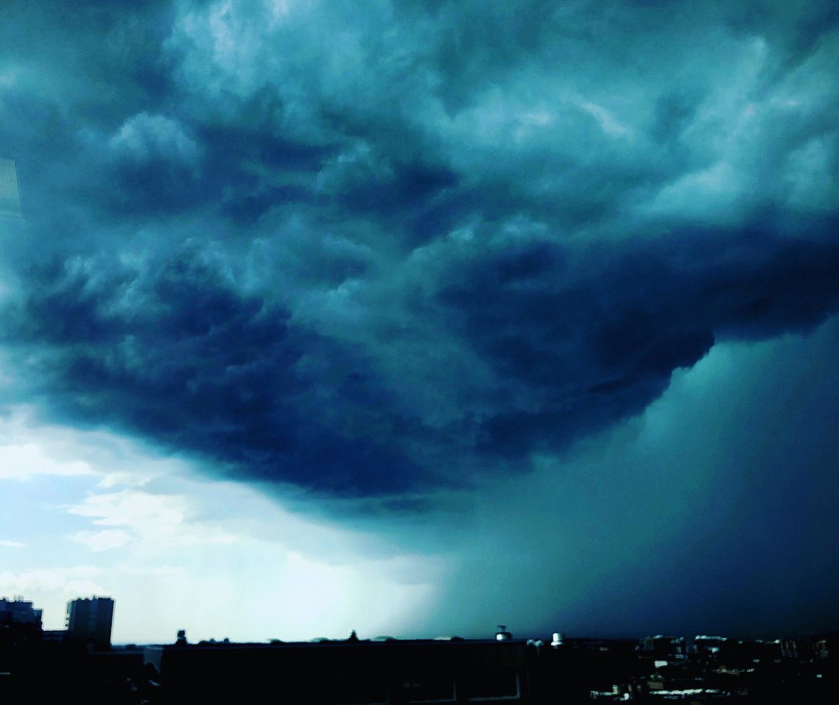 ra2174's tweet image. Montreal, a city of contrasts
