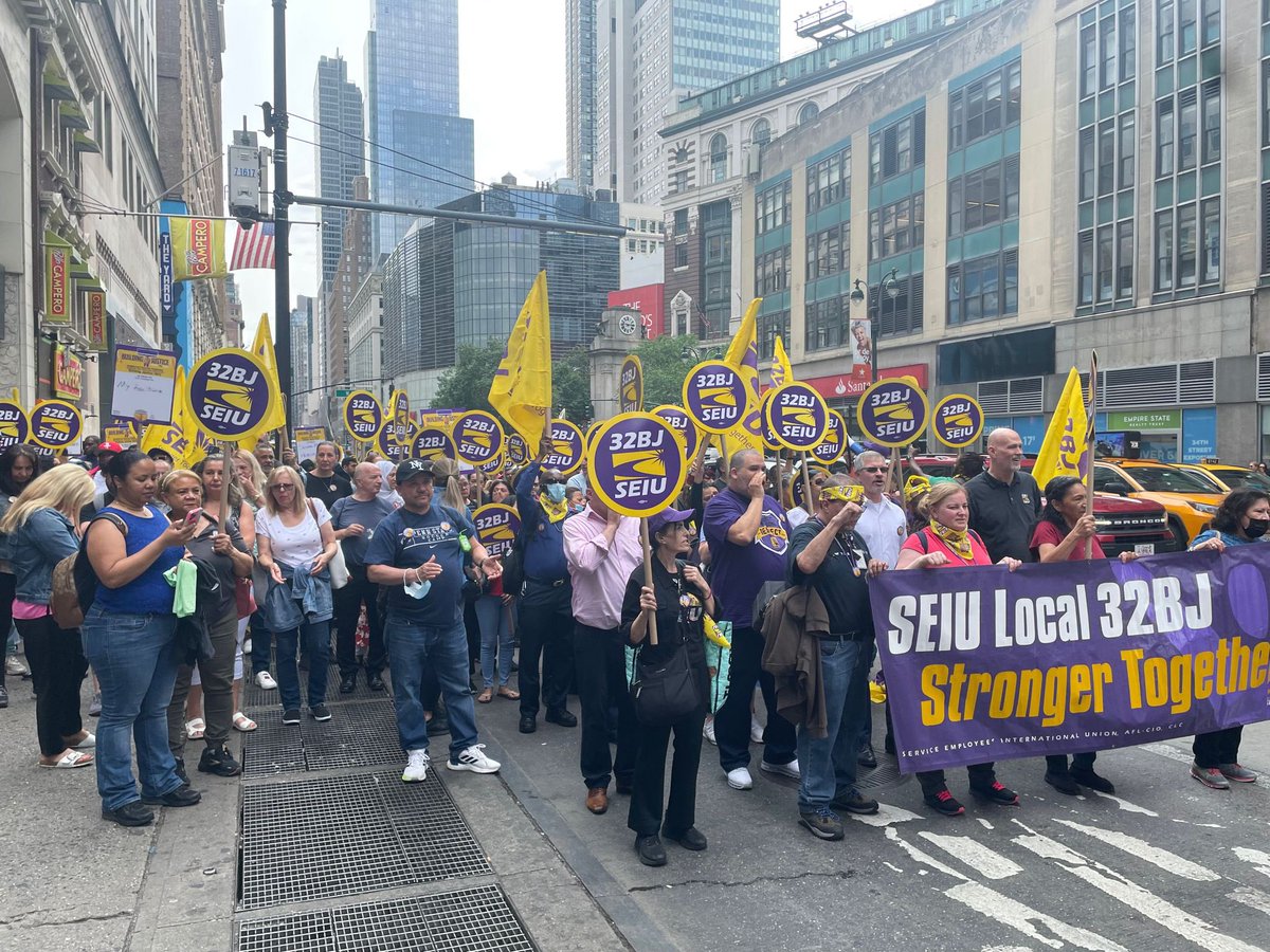 Happening now, over a 1000 + essential NYC office janitors, are marching to unite at Bryant Park to launch their campaign for a new labor contract. Let's defend labor standards and support working-class and immigrant families. 💪✊ #JusticeForJanitors