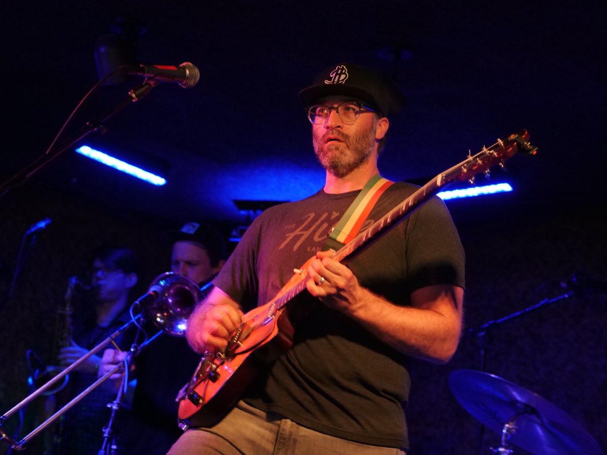 Polyrhythmics's tweet photo. Talent Oregon - tonight’s the last night to see us before we head to California ! Come start your weekend early with us for a serious funk dance party at @talentclublive !
💃💚🕺💫
📷 Levi Anderson
#oregon #talentoregon #oregonmusic #polysontour #funkmusic #polyrhythmics https://t.co/N8a9hWaXJ5
