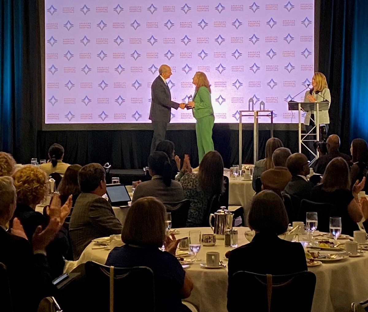 UK_HealthCare's tweet photo. Senior Vice President &amp; Chief Administrative Officer
@MDBirdwhistell on Thursday accepted the
@OurHospitals #Gage Award for Quality Improvement on behalf of UK HealthCare. 

Thanks to our team members who work so hard every day to provide quality care for all of our patients. https://t.co/kSg0yyjOG4
