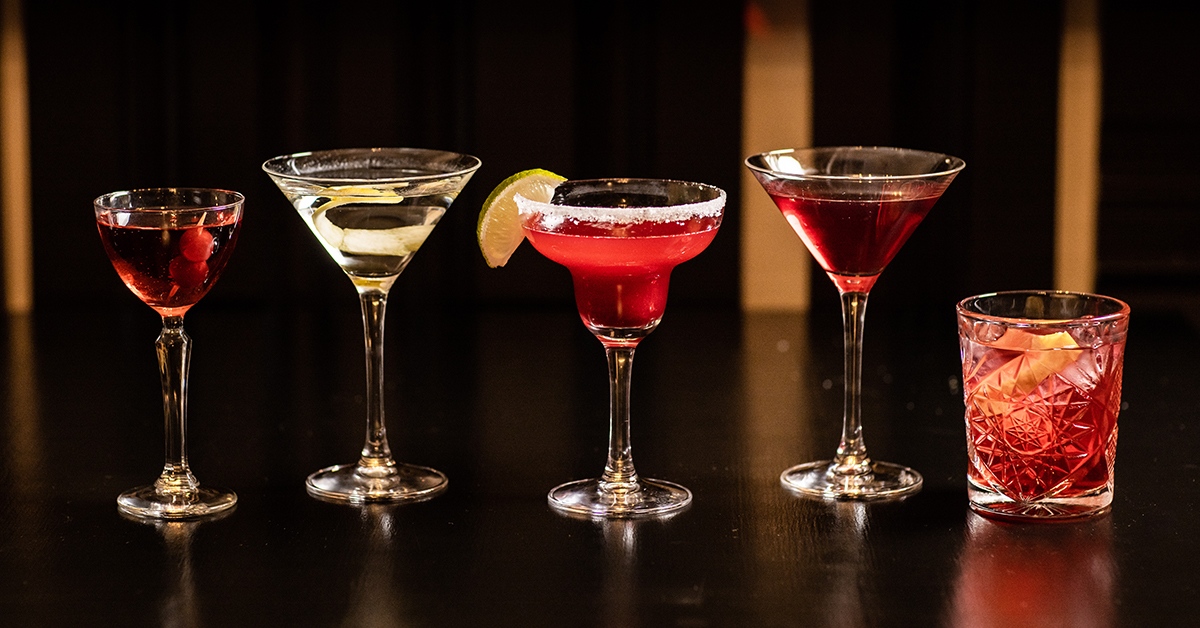 JPRests's tweet image. Enjoy summer cocktails in the stunning atrium bar at Banjo. Perfect for lighter summer evenings 🍸️ #cocktails #banjojersey