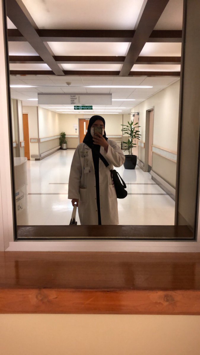 Reehyun_'s tweet photo. Summer Training: Ortho: Week 1 ✅
اليوم بعد الدوام، رحت بالمترو لمحطة مشيرب خصيصاً عشان أكافئ نفسي واشتري لي مشروب البوبا المفضل 🥰🧋💜
كان أسبوع طويل ومتعب شوي ولكني الحمدلله استمتع بوقتي لما أروح وأقابل المرضى والفيزيوز في الأورثو، وأرتاح لما أتطمن على جدي 🥺🙏🏻💜
#PTClass2023 https://t.co/BSSYJl18v4