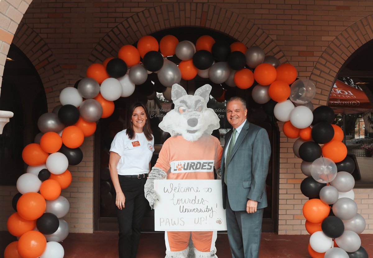 DiscoverLourdes's tweet photo. Our on-campus Reg Days are so much fun! Students get to register for classes and learn more about their new home! We are so excited to welcome the Class of 2027!
To register for a Reg Day, visit https://t.co/K7vBr6WyLY
•••
#LourdesStrong #FutureGrayWolves #Classof2027 https://t.co/kVxCqwBSSp