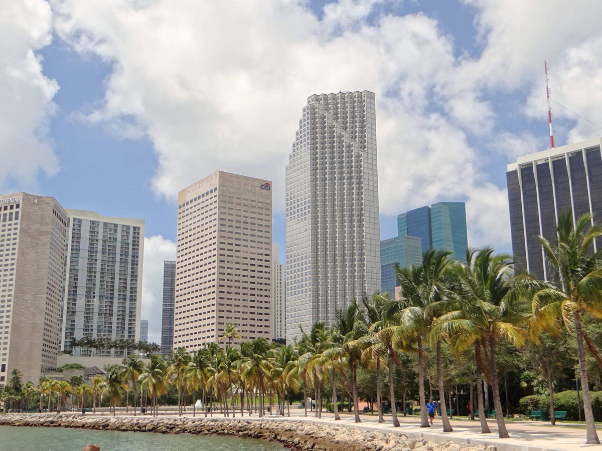 YVE Miami Downtown tweet media