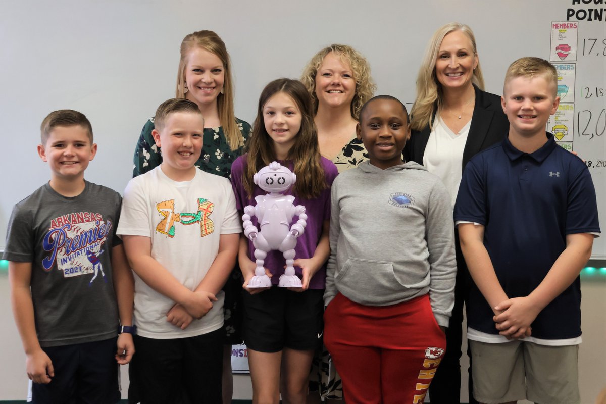 Blue Springs Schools tweet media