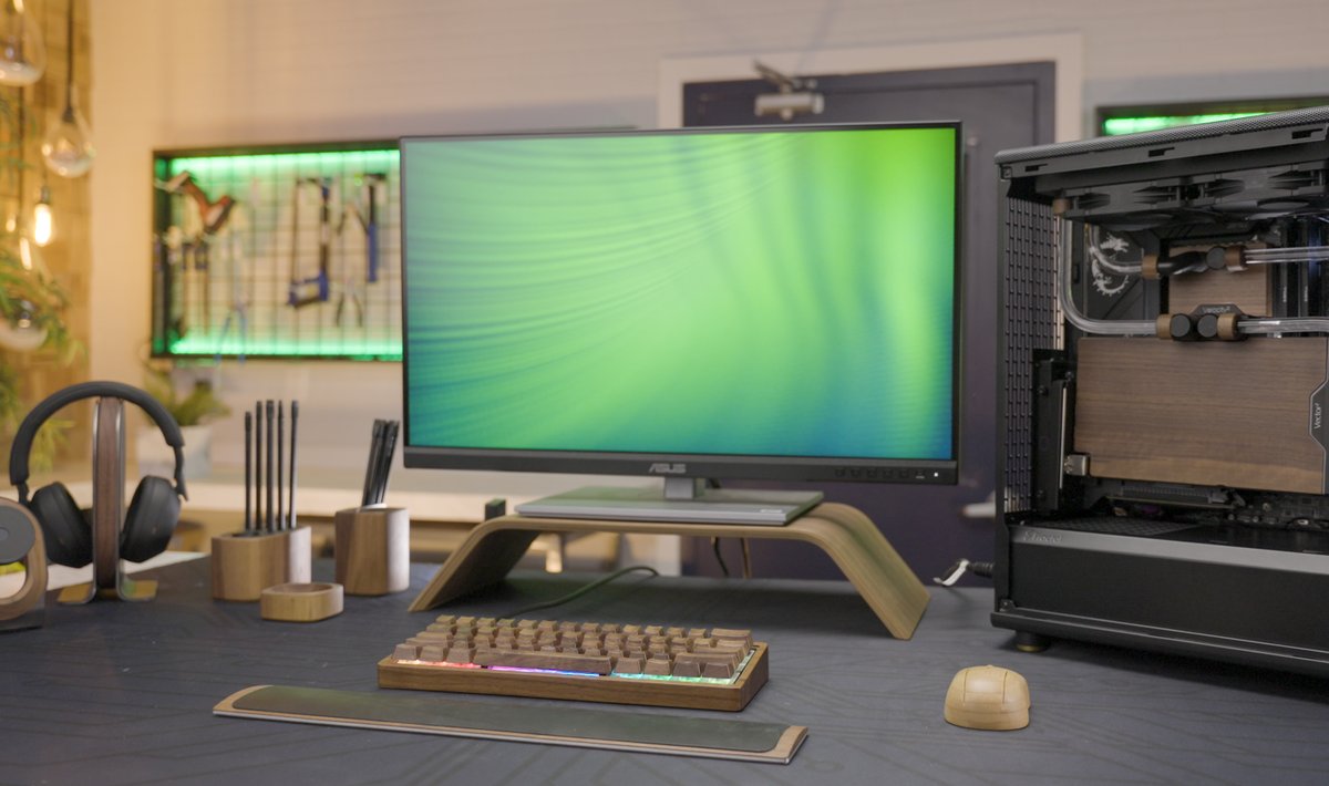 Linus Tech Tips tweet media