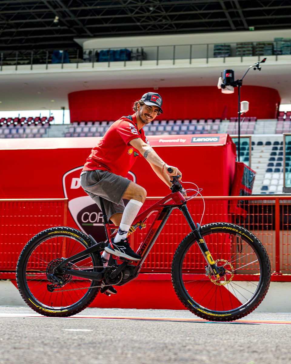 Ducati'nin Desmosedici'den esinlenerek tasarladığı yeni elektrikli dağ bisikleti.