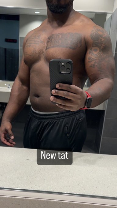 Never get a woman named tattooed on ya brothas and sistas had my ex name on my chest&hellip;.. not anymore https://t<a href="/tag/gymlife"class="tags"><span>#gymlife</span></a>