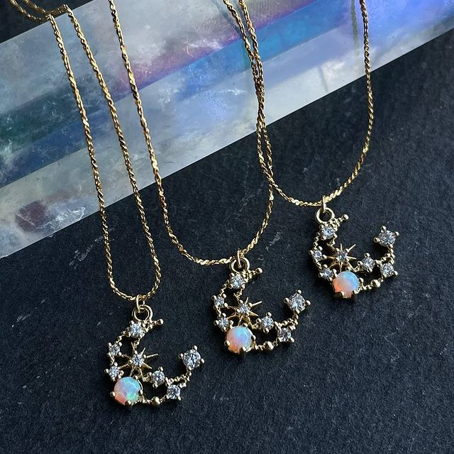 celestial moon necklace 🌙