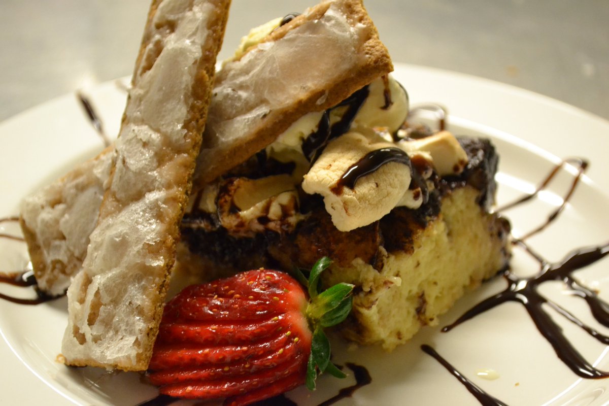 woods_uncle's tweet image. I have a love-hate relationship with dessert.  Love the taste, hate the extra pounds 🤣🍰  Can't resist!
#sweettoothproblems #dessert #sweets