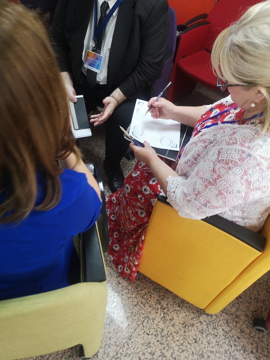 RUN – European University tweet media