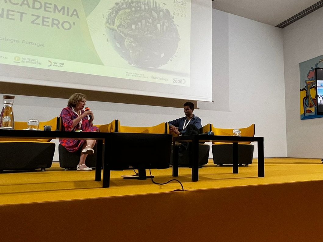 João Borges de <a href="/dreamshaper_inc/">DreamShaper</a> resalta que la tecnología es una oportunidad para apoyar resolver problemas del futuro de la sostenabilidad.

En vivo 🔴 virtualeduca.org/u2030/portaleg… 

#NetZero #CambioClimático #AcciónClimática