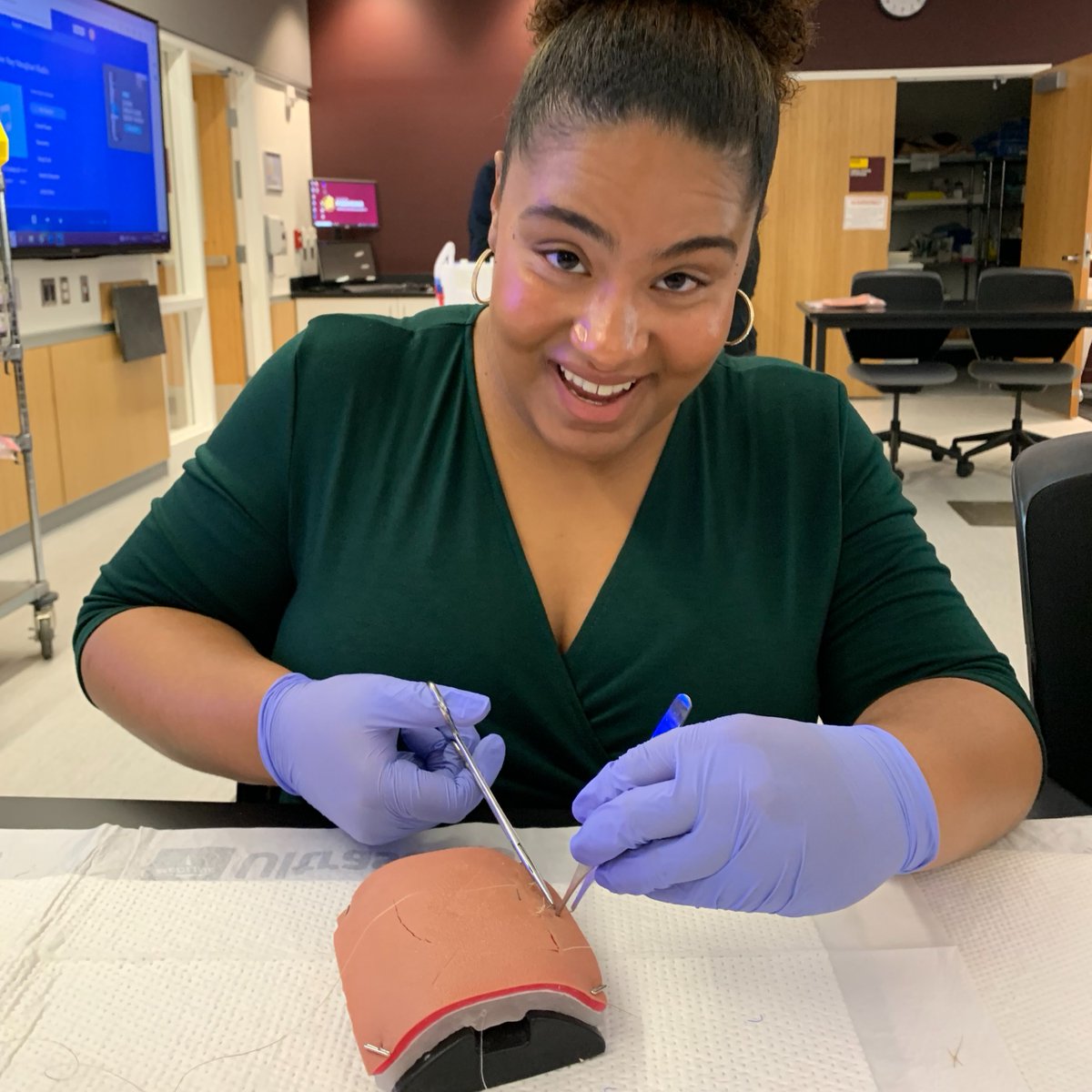 ABEMCert's tweet photo. #HaleyAcademy students are enjoying the sim lab at CMU! Thank you for the great learning opportunity!
.
.
.
@emresidents @AAEMRSA @ACEPNow @SAEM_RAMS @SAEMonline @CMUniversity @aaeminfo @CORD_EM @EMdoc911 https://t.co/uMK2PDxrtm