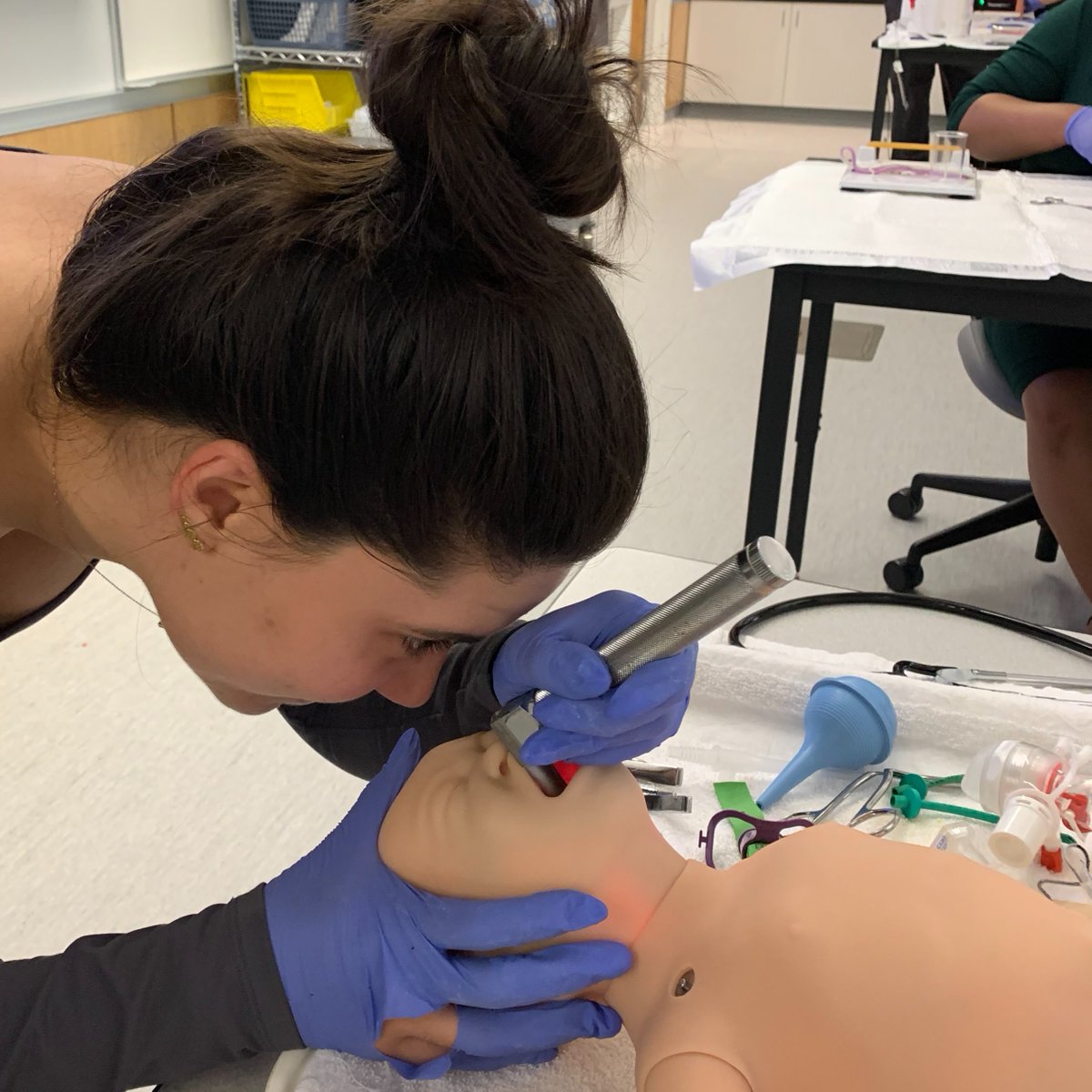 ABEMCert's tweet photo. #HaleyAcademy students are enjoying the sim lab at CMU! Thank you for the great learning opportunity!
.
.
.
@emresidents @AAEMRSA @ACEPNow @SAEM_RAMS @SAEMonline @CMUniversity @aaeminfo @CORD_EM @EMdoc911 https://t.co/uMK2PDxrtm