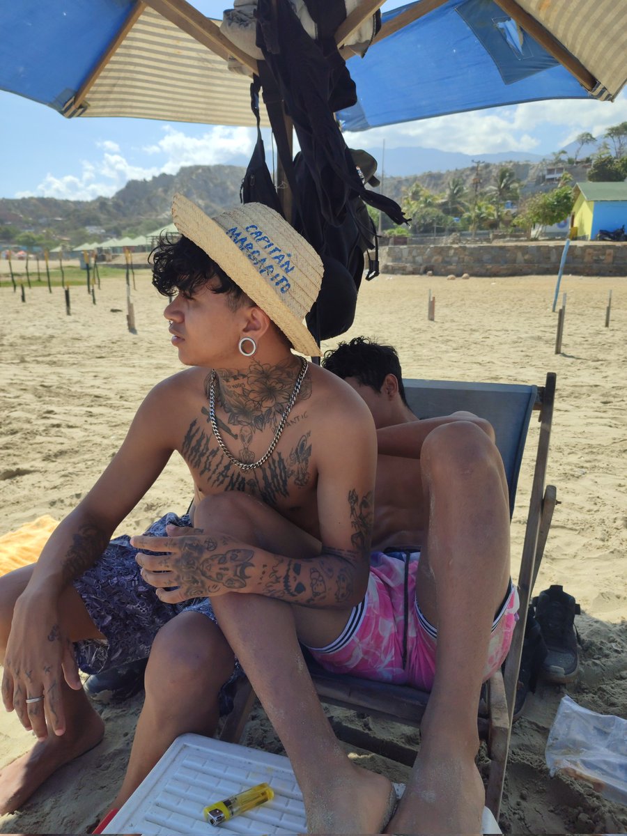 Marciano_Tattoo's tweet photo. Dónde todo es más sabroso.🏝️
#Caribe #SolyArena #Boytattoo https://t.co/yrvz9FdFKQ