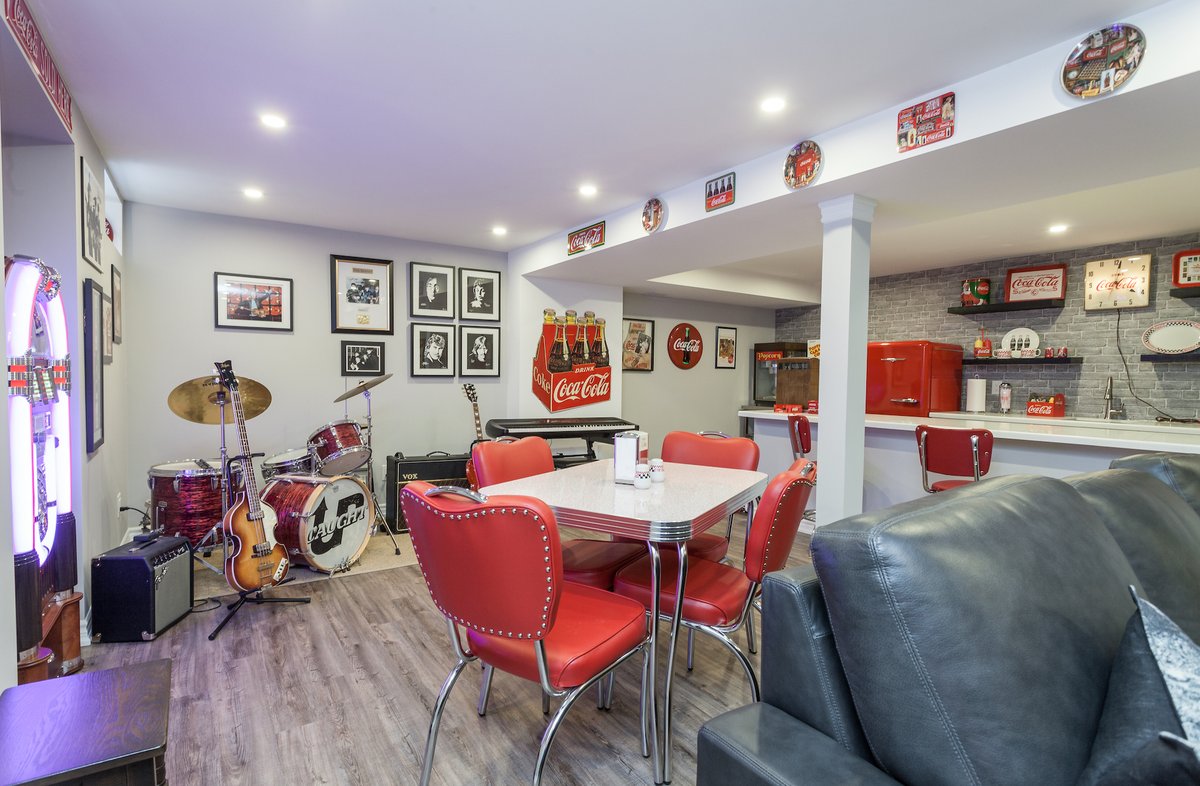 Penguin Basements tweet media