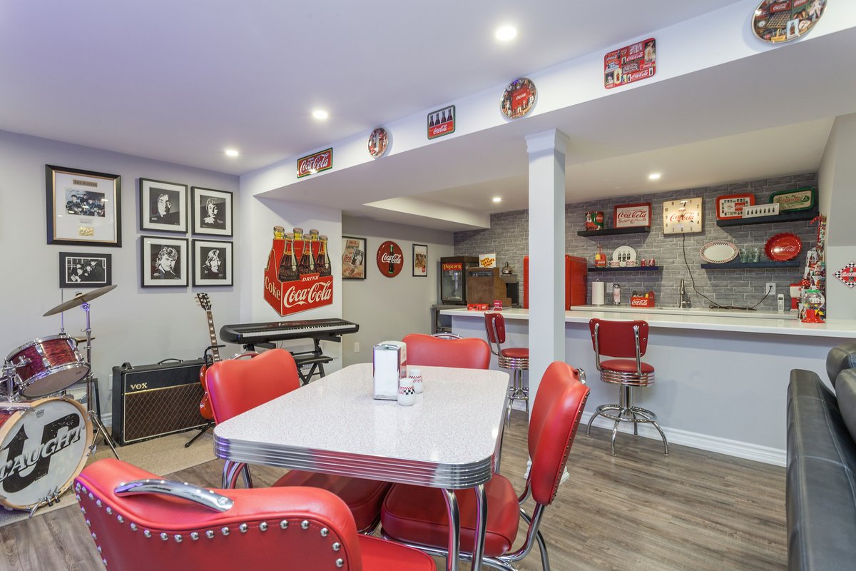 Penguin Basements tweet media