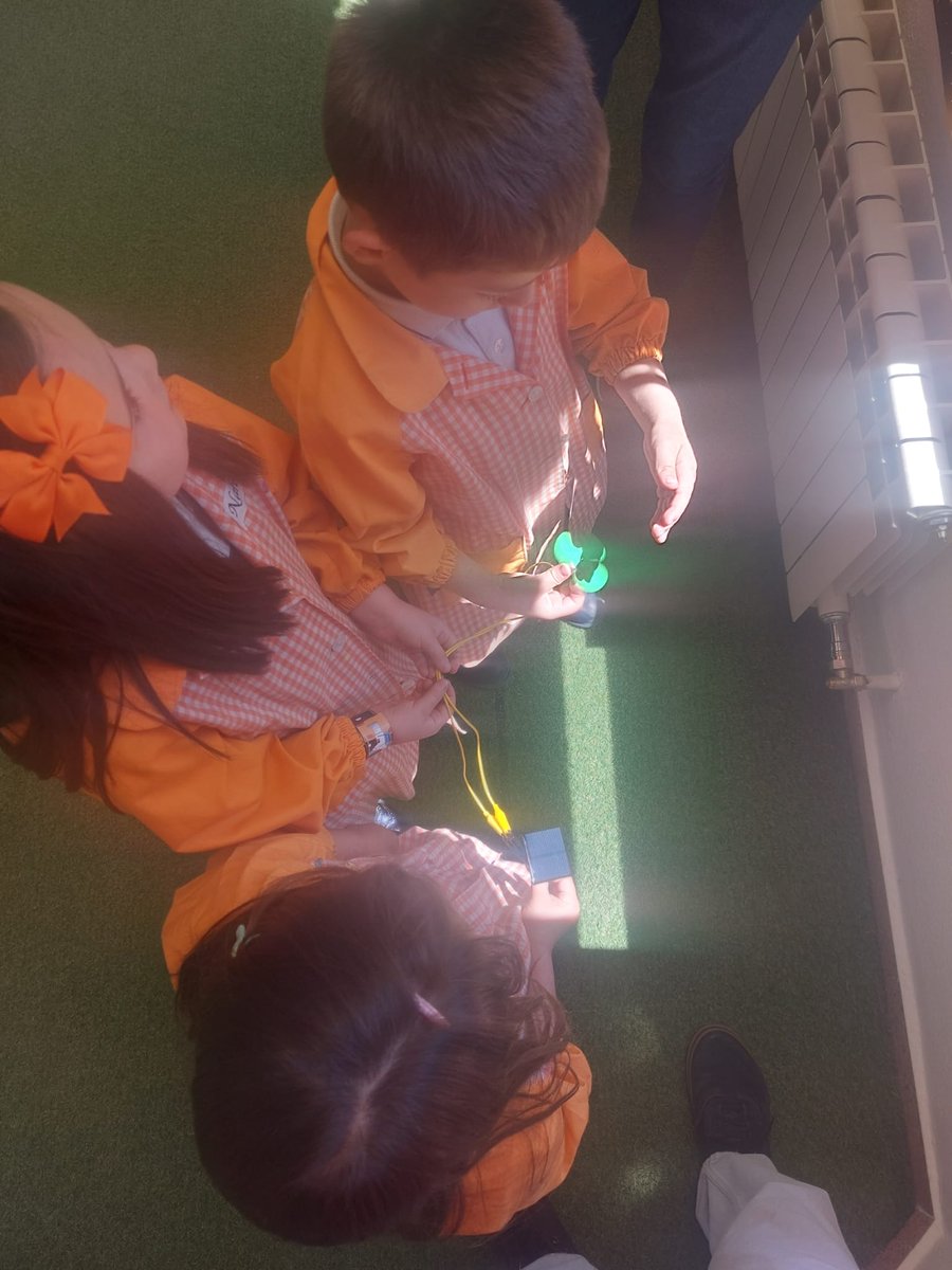 queiruga's tweet photo. Gran Éxito del Proyecto Comprendiendo el planeta siendo arqueolog@s e ingenier@s infantil y primaria. 
Colegio Saldaña Burgos
@FECYT_Ciencia @UBUEstudiantes @UBUinvestiga https://t.co/anhqjyLY5D