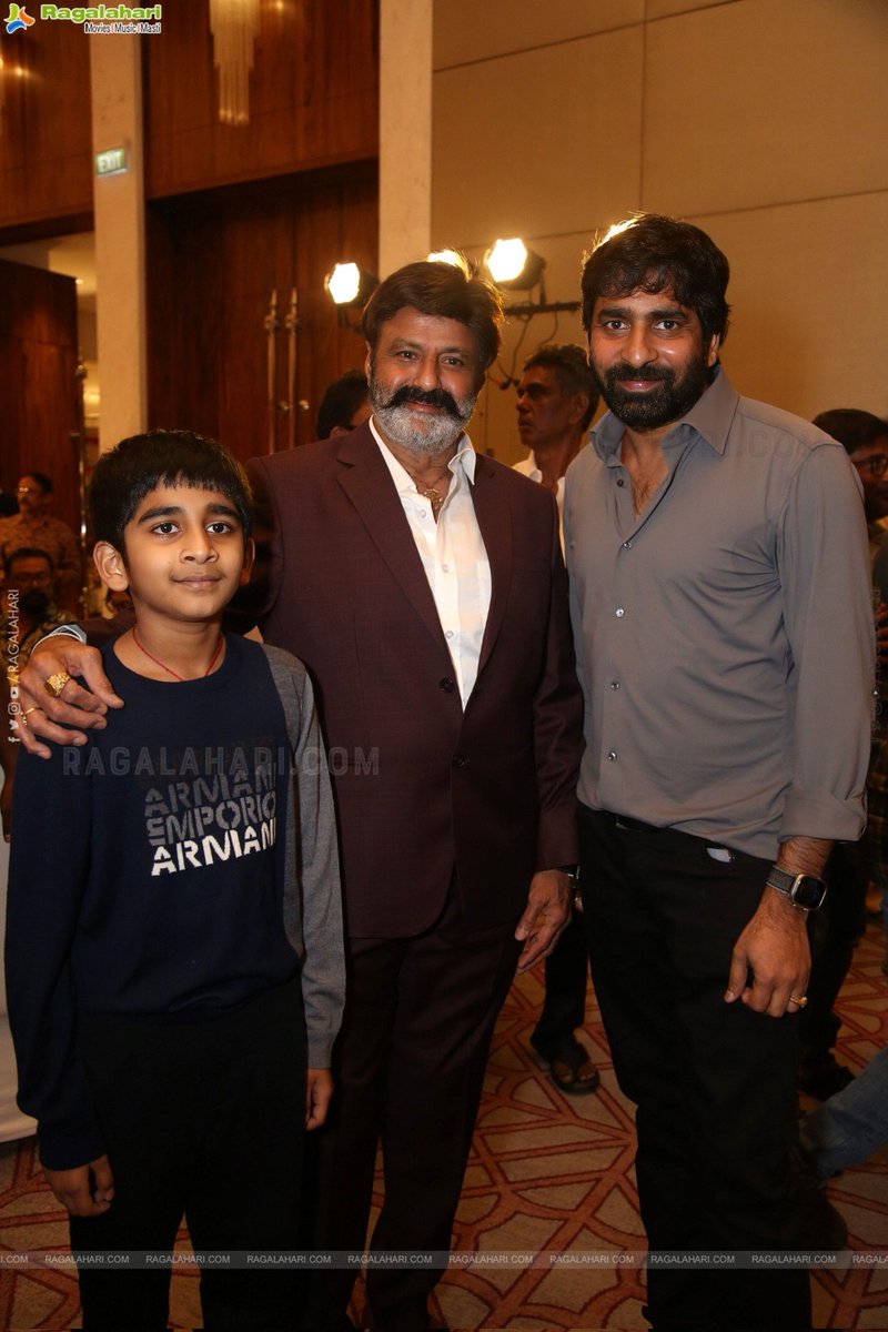 manabalayya's tweet image. Child actor #Satvik &amp;amp; @megopichand with #NBK 👌♥️

#NandamuriBalakrishna #VeeraSimhaReddy #GodofMassesNBK