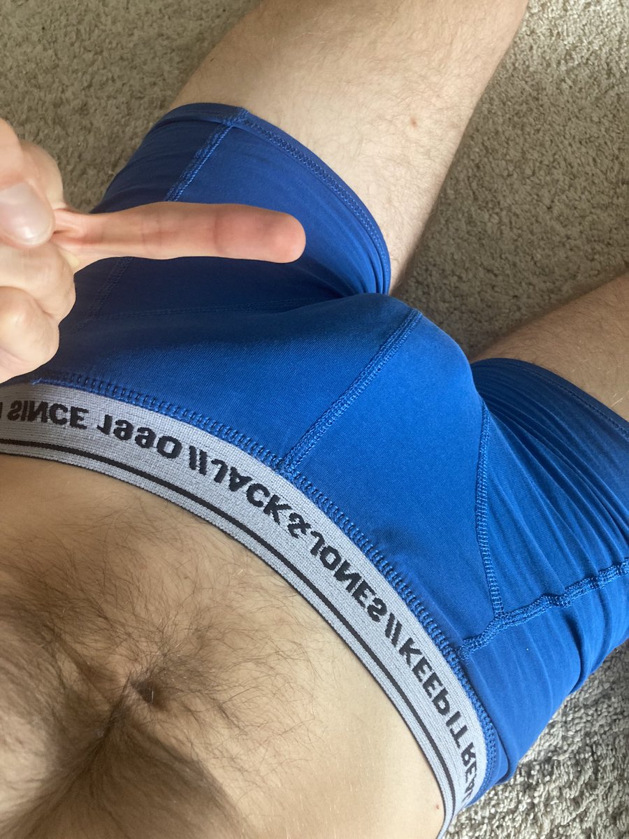 Mal wieder etwas von mir 😈
Wer begrüßt mich gebührend mit einer Zahlung zurück? 🥵
#findom #paypig