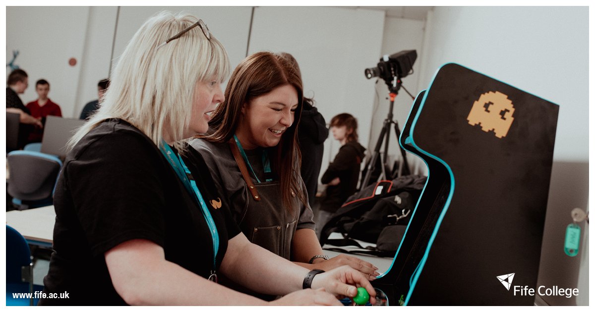 Fife College tweet media