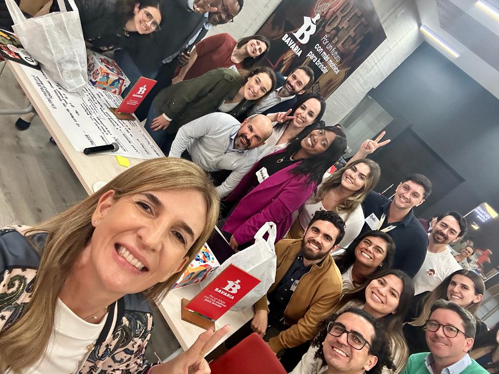 catalinitaga's tweet image. The recent @ABInBev Smart Drinking Workshop was amazing, helping us find new #SmartDrinking &amp;amp; #SocialNormsMarketing ideas &amp;amp; share best practices. Thanks to all for joining, to @Latimpacto &amp;amp; @JonLevyTLB for sparking our creativity, and to @SergioRincon &amp;amp; @Bavaria for hosting!