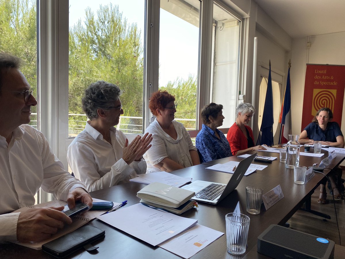 ParodiClemence's tweet photo. 🛑 Aujourd’hui à Bouc-Bel-Air en réunion du Conseil d'administration d’#Arsud, l’outil des arts et du spectacle.
Débats, interventions, échanges constructifs et palabres étaient au cœur du symposium !
@rn_paca @A_Masson06 @franckallisio @RNational_off https://t.co/0VxzcRClWm