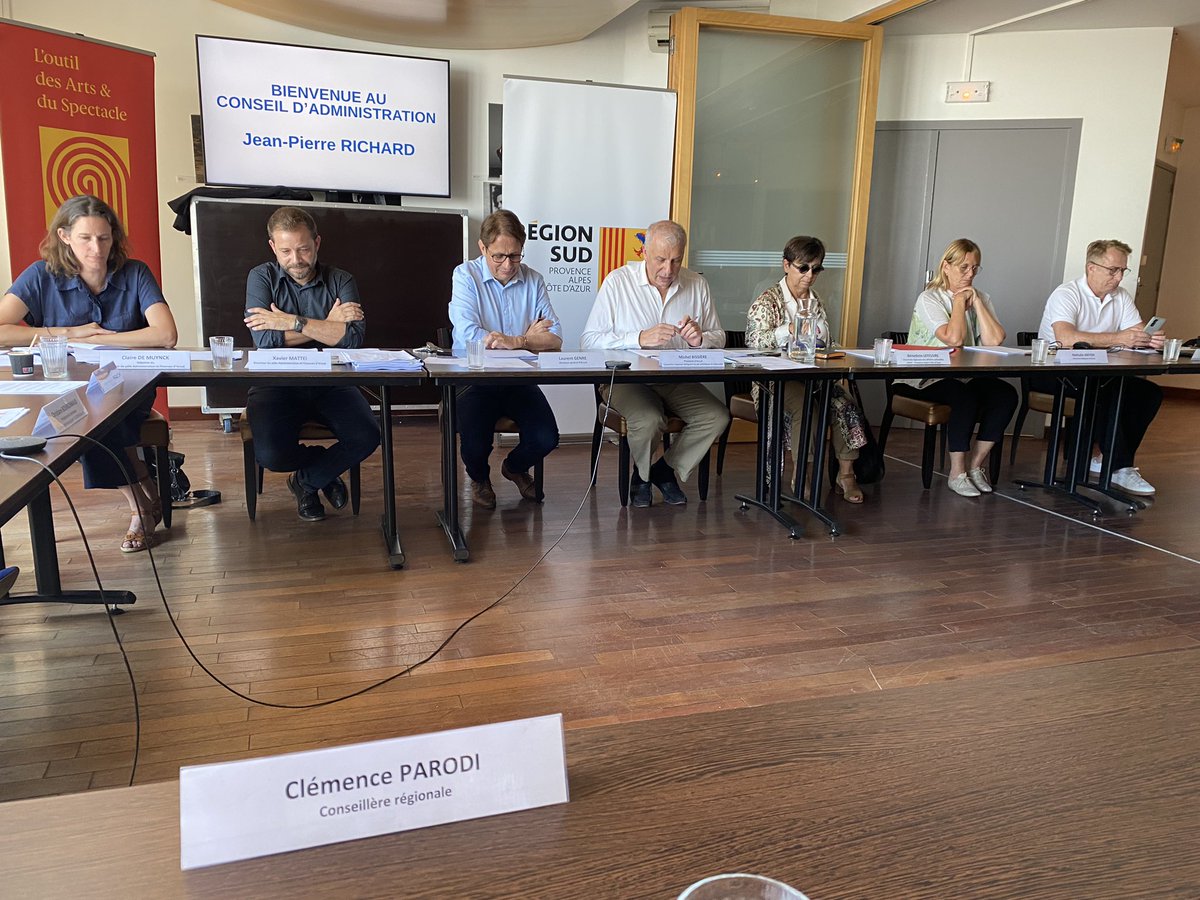 ParodiClemence's tweet photo. 🛑 Aujourd’hui à Bouc-Bel-Air en réunion du Conseil d'administration d’#Arsud, l’outil des arts et du spectacle.
Débats, interventions, échanges constructifs et palabres étaient au cœur du symposium !
@rn_paca @A_Masson06 @franckallisio @RNational_off https://t.co/0VxzcRClWm