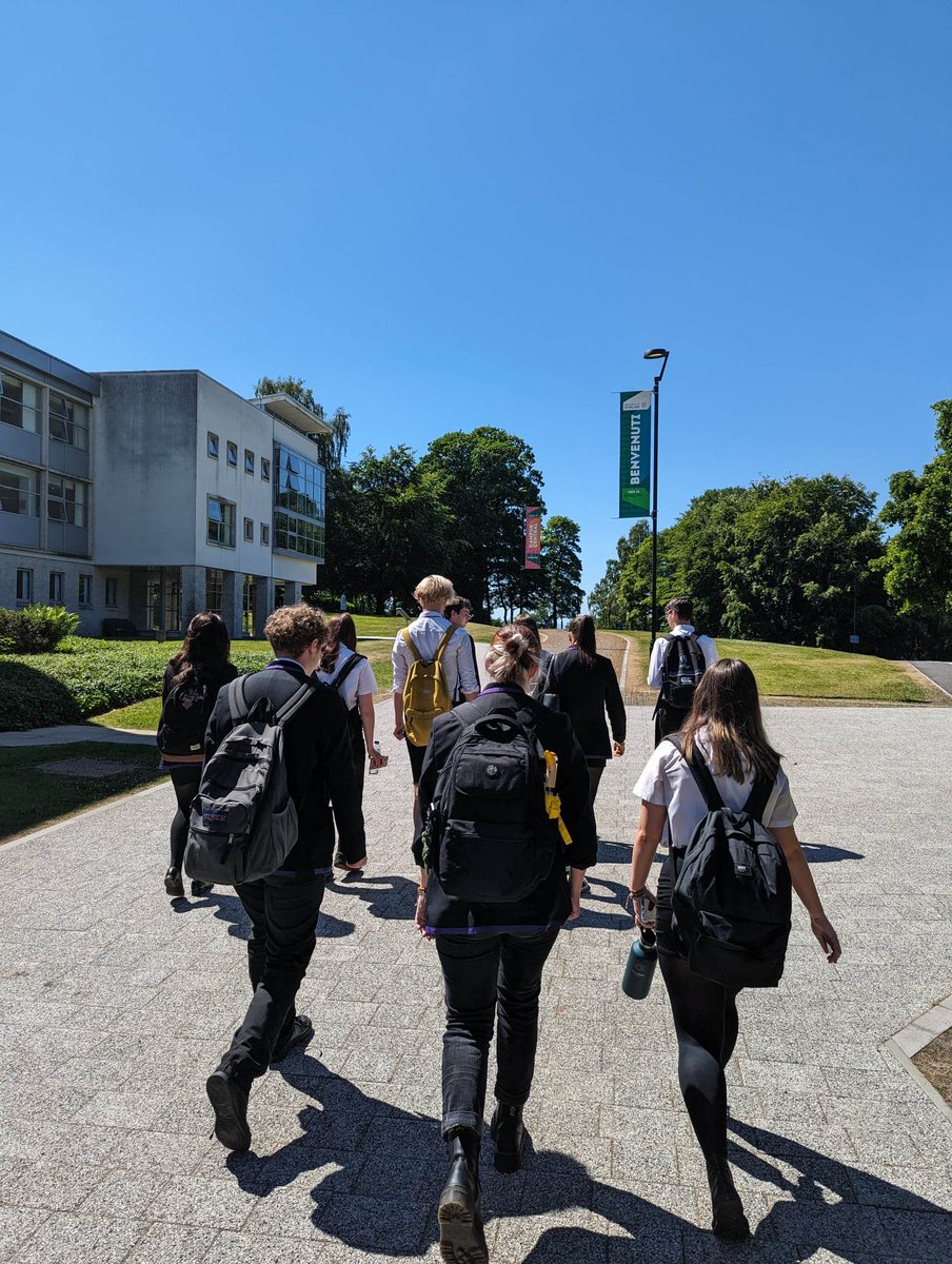 Wallace High English tweet media