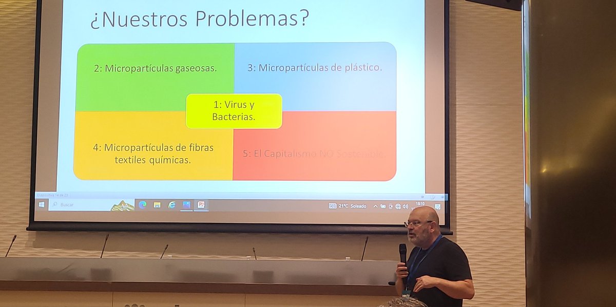 @Jesús Alonso Gallo nos avisa de los riesgos del consumismo y cómo afecta directamente a nuestra salud. Podemos obviarlo pero mejor aplicar las soluciones que propone.