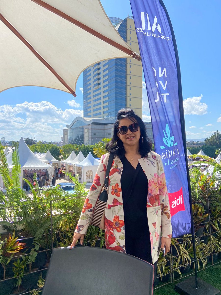 Le Salon International du Tourisme est lancé aujourd’hui jusqu’au 18 Juin 2023 au Centre de Conférence d’Ivato (CCI). 
Une occasion pour #Madagascar de se positionner en tant que destination #touristique phare de l'océan Indien et de l'Afrique australe.