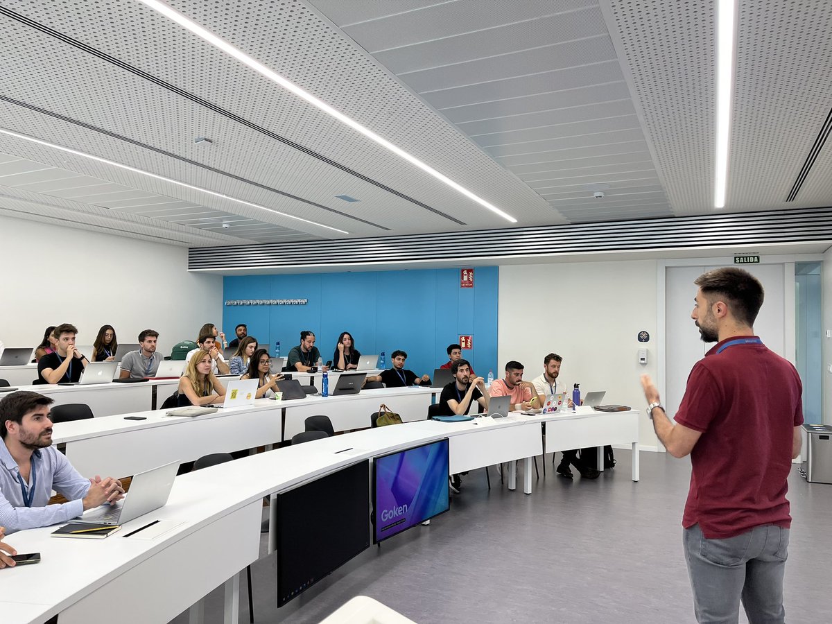 lanzaderaes's tweet photo. Los equipos de @SalesHookup, @Goken_io, Tronando, @thecarmentor_es, Framearq y @dryfing_  cuentan en 5 minutos todo lo que han conseguido en el último mes y cuáles son sus próximos objetivos para el próximo. 🙌🏼 

¡Enhorabuena a todos! 👌🏼 https://t.co/759LzACgLN