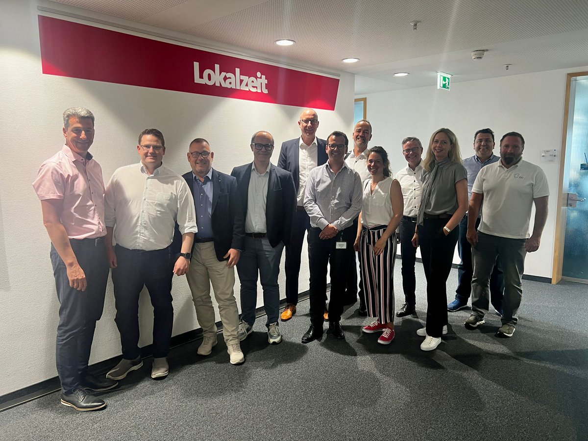 Heute traf sich unser AK Kommunikation mit der Studioleitung des #wdr Studio Köln, sowie weiteren Redakteuren aus dem Bereich lokales und Wirtschaft.  Danke dem Team vom Studio Köln für den tollen Termin und den sehr informativen und konstruktiven Austausch.  #chemieverband