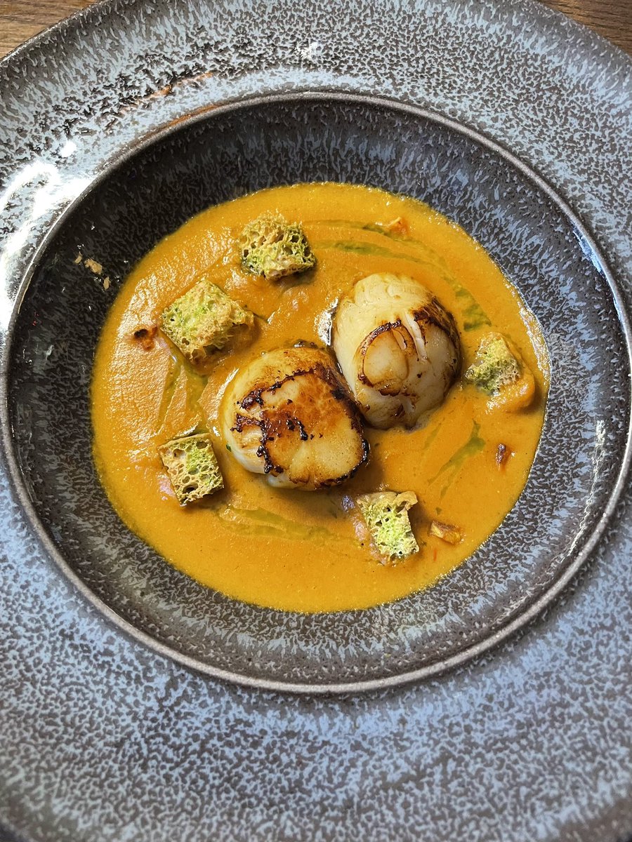 - KING SCALLOPS -
seared #scallops with creamy #lobster #bisque &amp; basil croutons 

One of our delicious new starters!
MENU &amp; RESERVATIONS 
TheGrillOnTheSquare.co.uk

#NewMenu
#Warrington 
#Cheshire