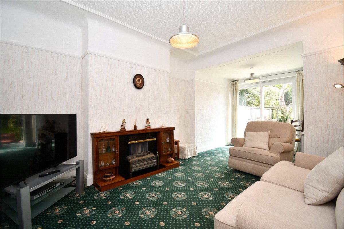 📍Thorncliffe Road, Wallasey

💵 £230,000

🏡 This bright and deceptively spacious family home has been extended to the rear and offers a wealth of potential. Boasting an extensive rear garden, three generous bedrooms and two sizeable living rooms.

#wallasey #3bedroom #garage