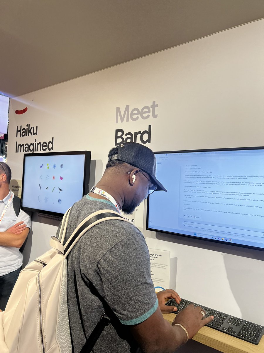 Nathanbni1's tweet photo. #Bard Plutôt pas mal ! 

Google Bard est un générateur de texte par intelligence artificielle lancé par Google début 2023. Le chatbot vise à concurrencer ChatGPT. 
#NBK #VivaTech #IA #Bard #Google https://t.co/mHoB3lZmYy