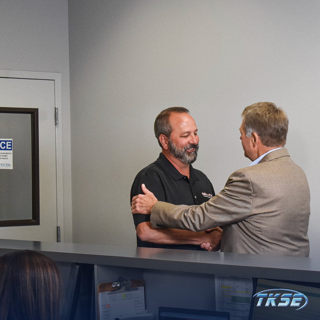 TKSoutheast's tweet photo. We take a hands-on approach to the customers' experience at Thermo King of the Southeast to ensure their needs are met from the moment they walk through our doors until their temperature-controlled unit is back on the road. 🚛🧊 https://t.co/IR2x2Ec8aQ