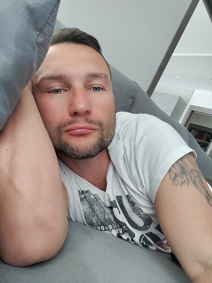 Z3uSXp's tweet photo. Sometimes I will back...Hi #justme #io #thinkingofyou #Twitter #loveelisha #elishacutbertfan #thatsme @HappyElishas #loveu😹😹😹 https://t.co/DwbY4uZK0W