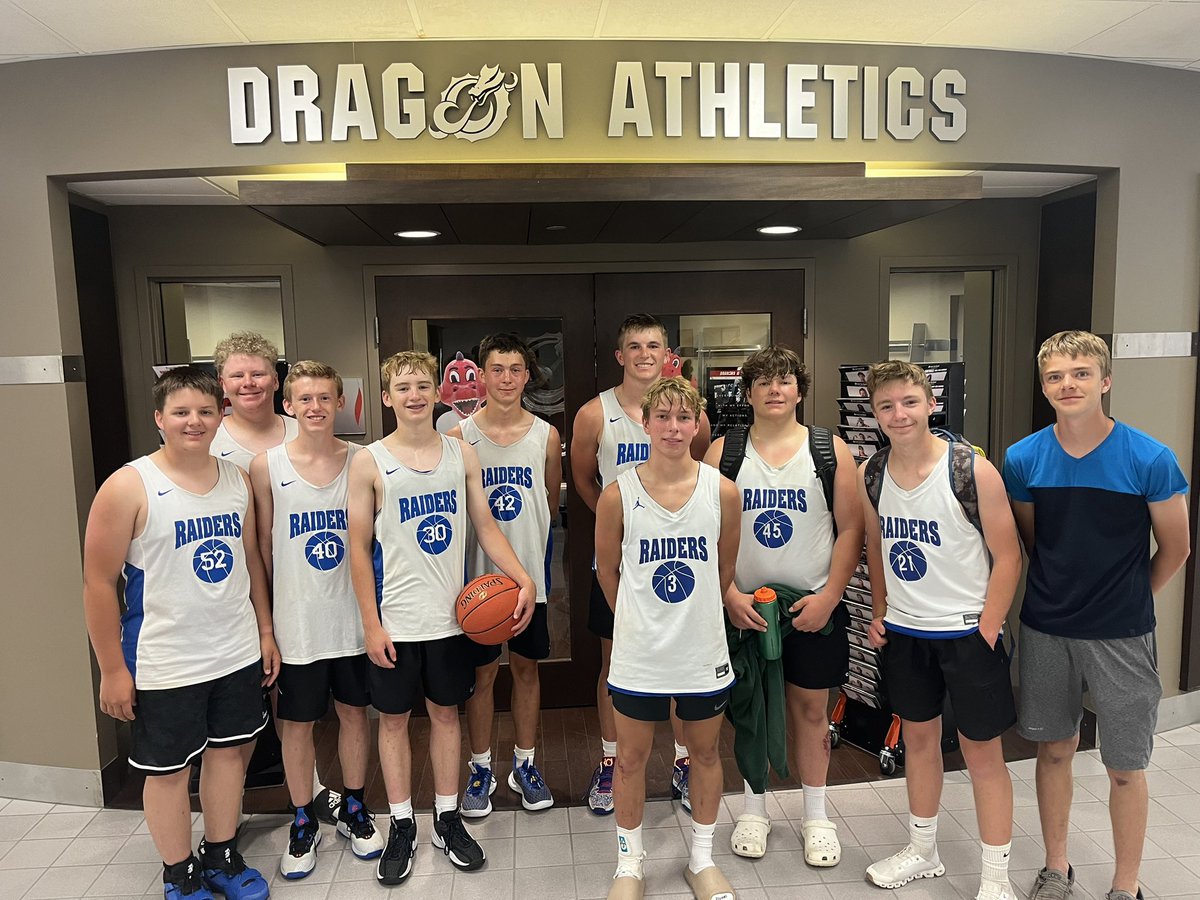 Raider BB working hard and getting better at MSUM BB team camp.
Thank you @MSUM_MBB @MSUMDragons 
#keepgrinding
#LetsGoRaiders