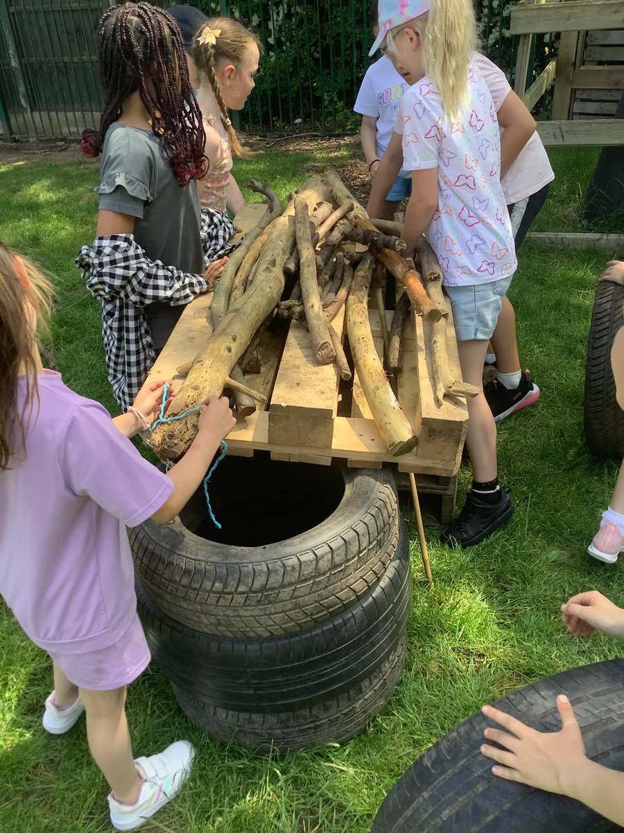 westheathprim's tweet photo. #WHPSClass10 learnt all about tension and compression forces in #WHPSScience this afternoon. We then went outside and created our own bridges thinking about how these forces acted. There was some great collaboration being shown! https://t.co/Dg4xVRZMub