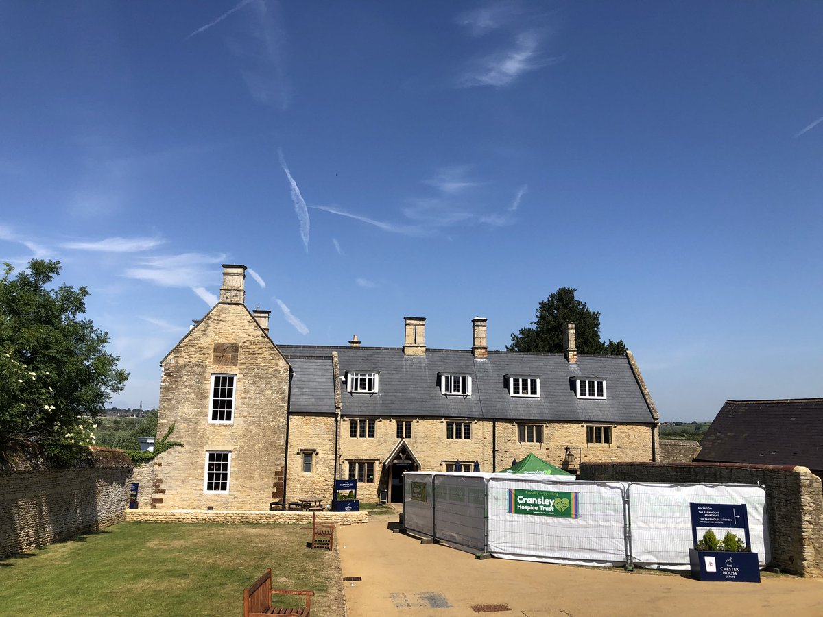 What a day for it! With <a href="/BBCNorthampton/">BBC Northamptonshire</a> <a href="/ChesterHouse_UK/">The Chester House Estate</a> this morning to talk #Robins for @cransleyhospice “Robins appear when loved ones are near” #anniversary #InMemory installation