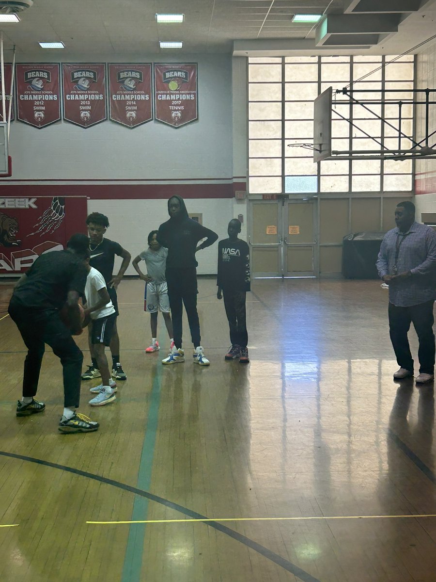 MeyzeekYSC's tweet photo. Meyzeek and Atherton YSC Free Summer Basketball Fundamental Program at Meyzeek ages 7-14 Ft. 4 time UK Champion Wayne Turner.. Hope By Hope… Youth Build.. @MeyzeekMiddle @jcpsPDL @JCPSKY @FRYSC_JCPS @JCPSSuper @JCPSDivHireSpec @JCPShealth @AmazinFaith @CSSJCPS @JCPSAsstSuptASP https://t.co/9soAV9ECAo