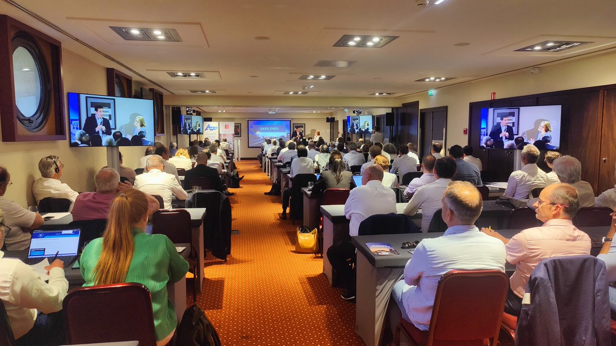 3 🔑 takeaways from UIP President David Zindo :
1️⃣ We have to adapt our offer
2️⃣ We are a system
3️⃣ We are the solution to decarbonise
#KeepersSummit2023 
#railfreight
#FutureOfRail