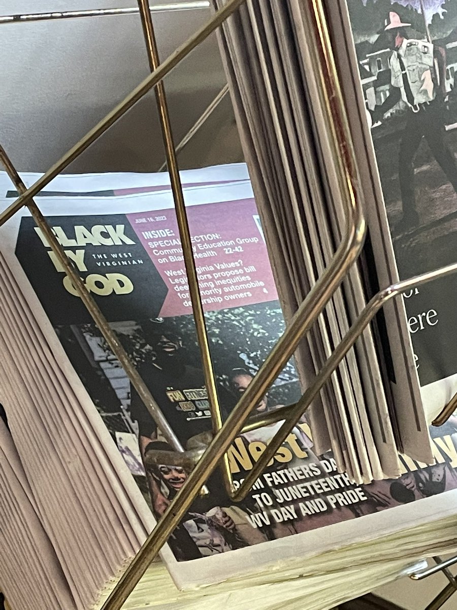 cgoodwoman's tweet photo. BBG has landed at Taylor Books!
https://t.co/9r5z4VJ7qf https://t.co/pkSQyYyz07